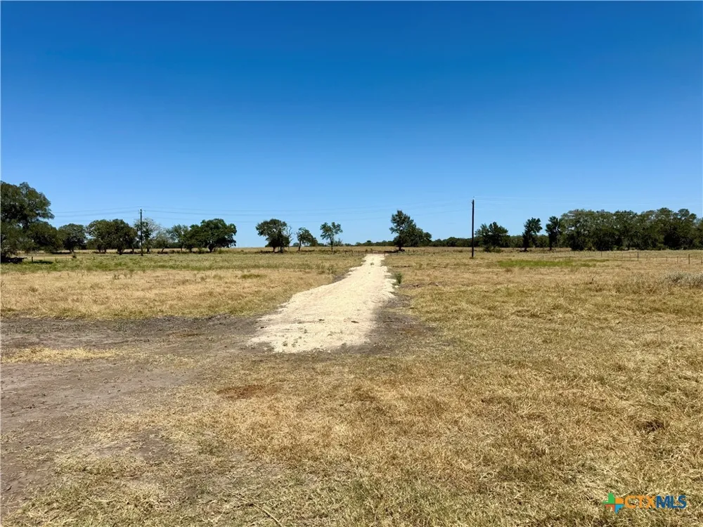 3148 FM 795 Gonzales, TX 78629