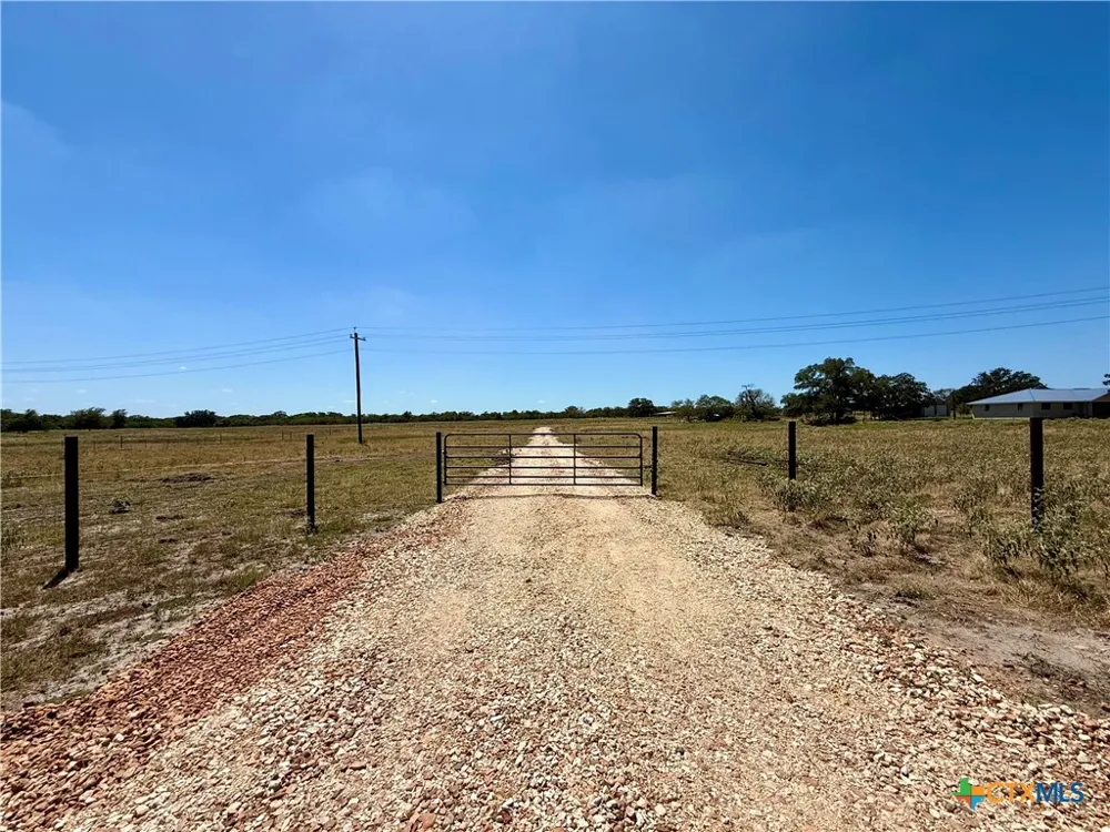 3148 FM 795 Gonzales, TX 78629