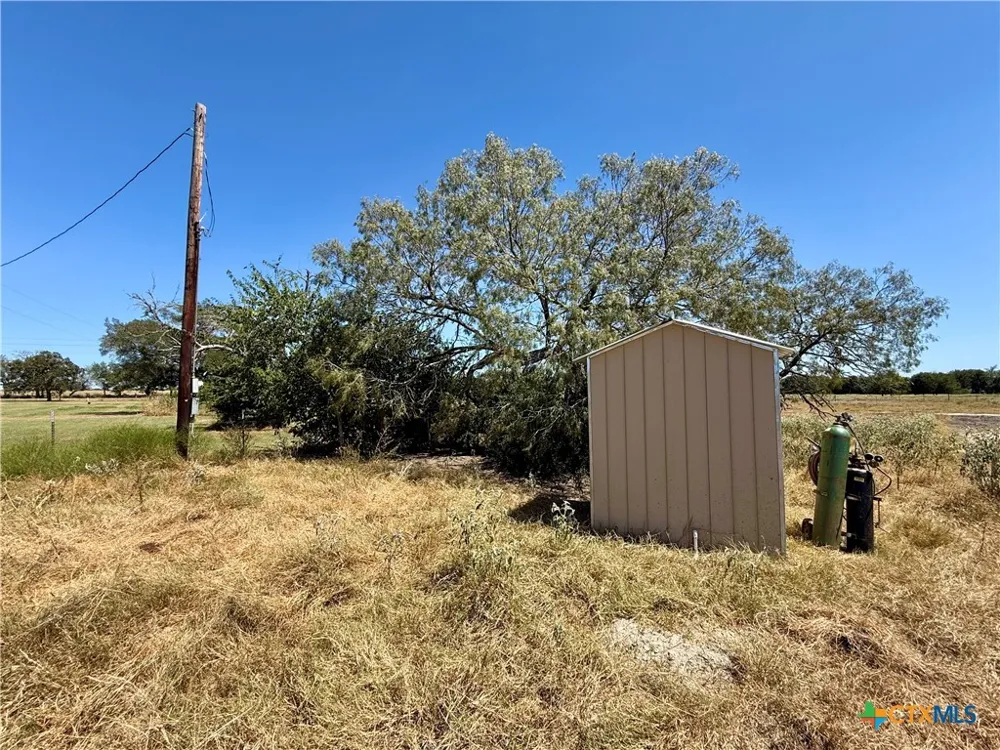 3148 FM 795 Gonzales, TX 78629