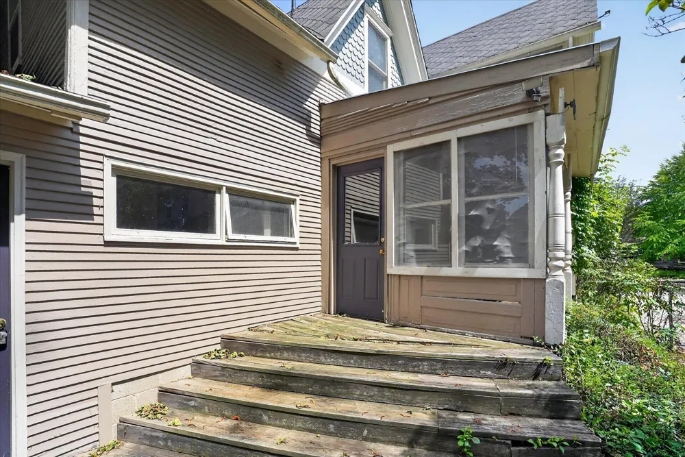 217 Grand Street Marshall, MI 49068