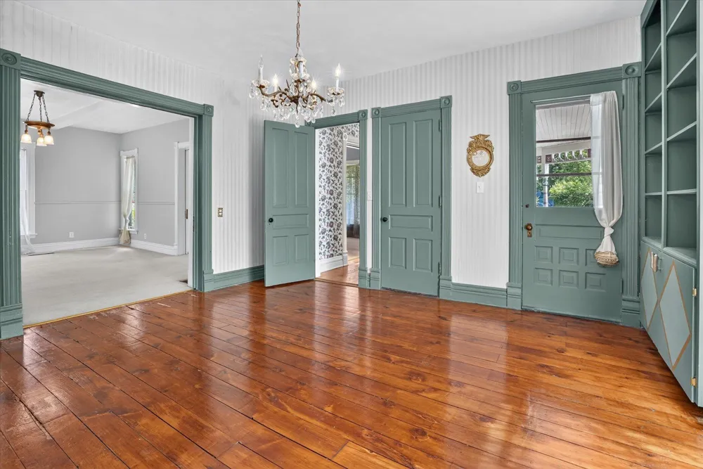 217 Grand Street Marshall, MI 49068