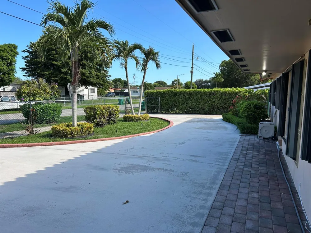 4900 SW 103RD PLACE #1 Miami, FL 33165