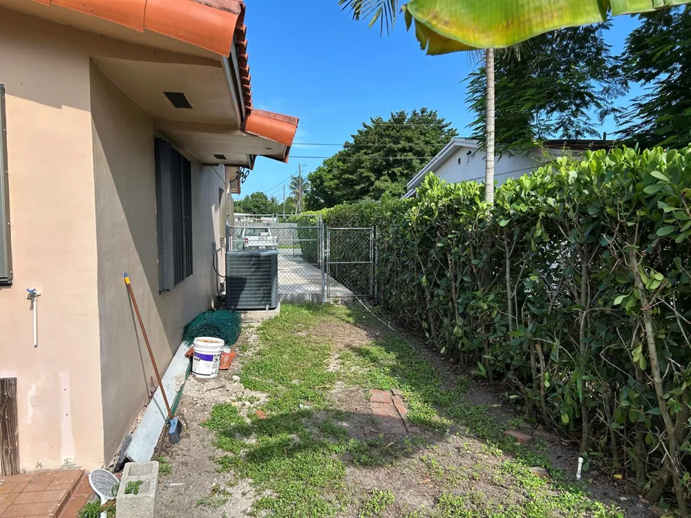 4900 SW 103RD PLACE #1 Miami, FL 33165