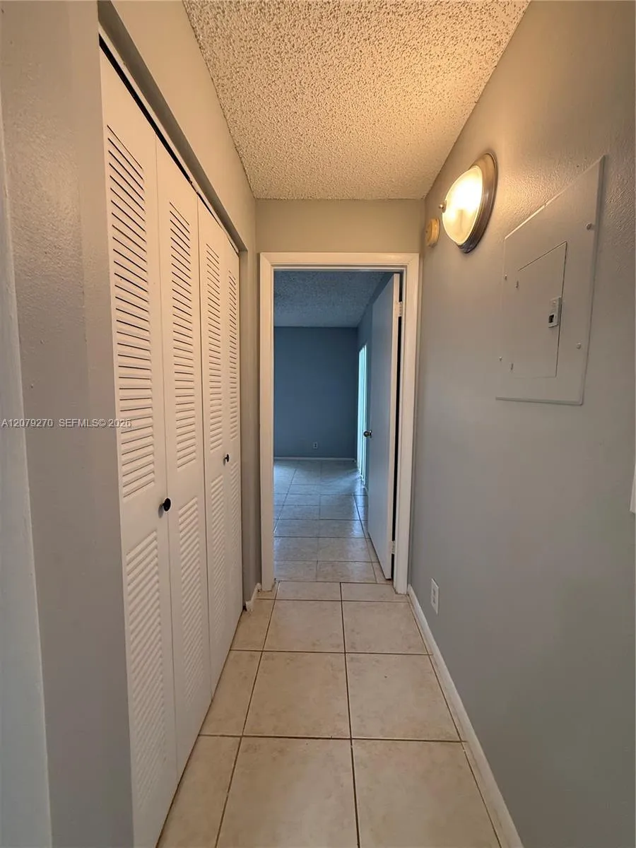9999 Summerbreeze Dr #119 Sunrise, FL 33322