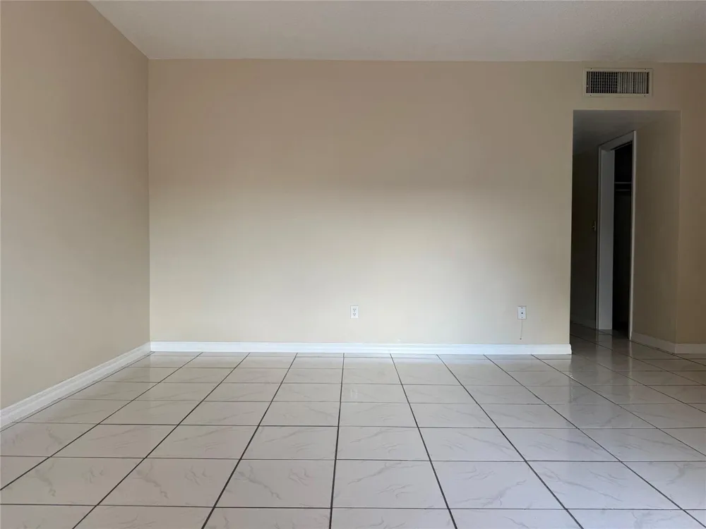 4928 Hollywood Boulevard #10 Hollywood, FL 33021