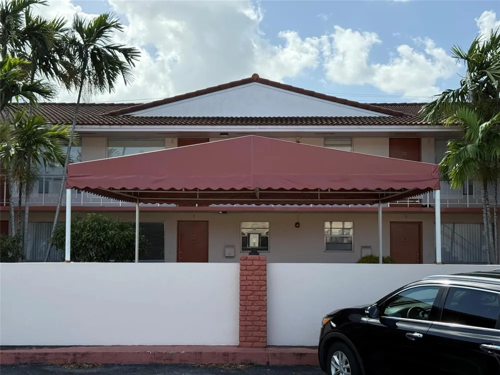 4928 Hollywood Boulevard #10 Hollywood, FL 33021