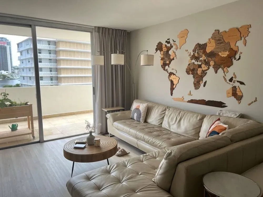 427 GOLDEN ISLES DRIVE #4I Hallandale Beach, FL 33009