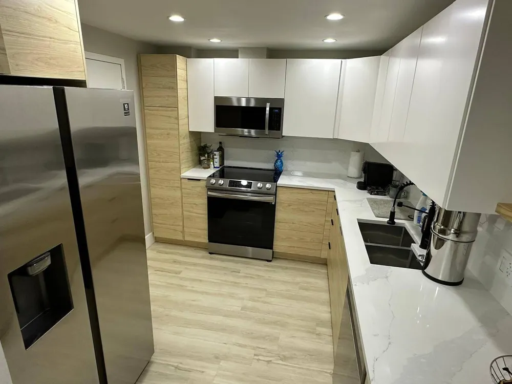 427 GOLDEN ISLES DRIVE #4I Hallandale Beach, FL 33009