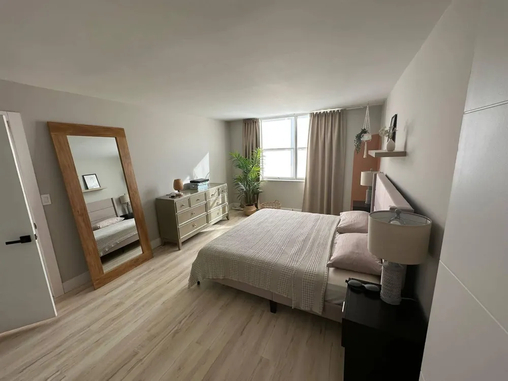 427 GOLDEN ISLES DRIVE #4I Hallandale Beach, FL 33009