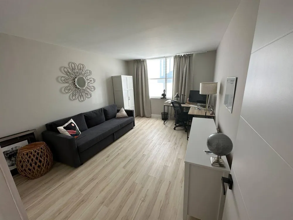 427 GOLDEN ISLES DRIVE #4I Hallandale Beach, FL 33009