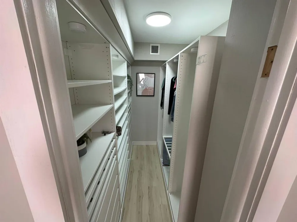 427 GOLDEN ISLES DRIVE #4I Hallandale Beach, FL 33009
