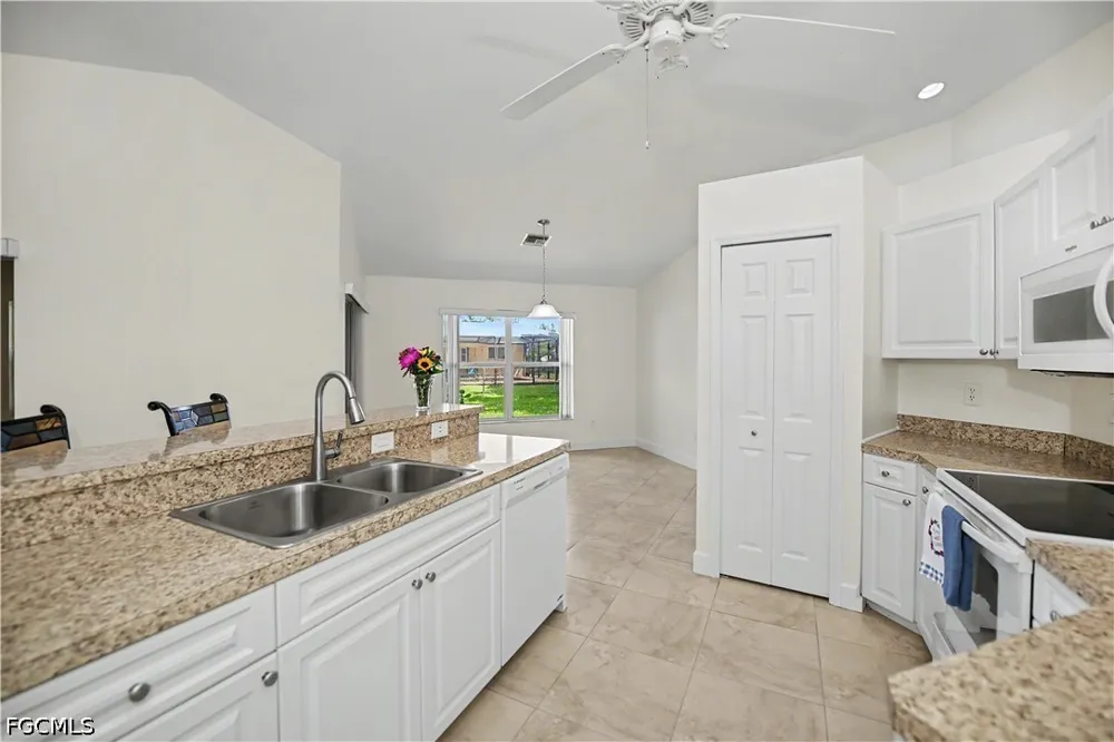 SE 14th Terrace Cape Coral, FL 33990