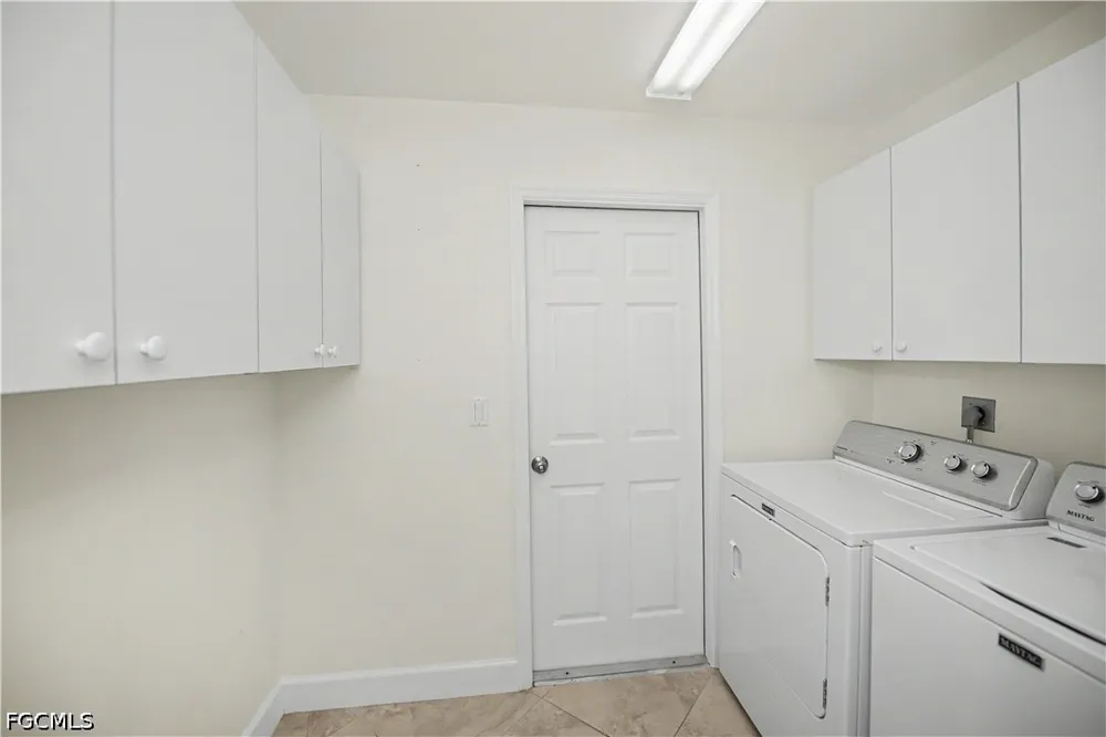 SE 14th Terrace Cape Coral, FL 33990