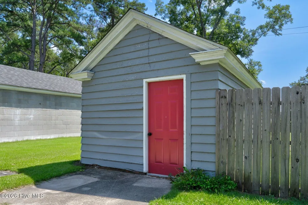 313 S Howard Circle Tarboro, NC 27886