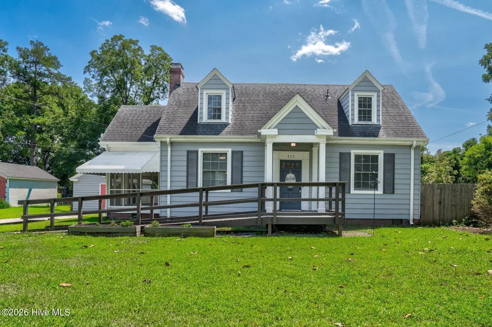 313 S Howard Circle Tarboro, NC 27886