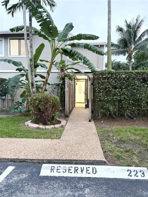 720 NW 132nd Ter