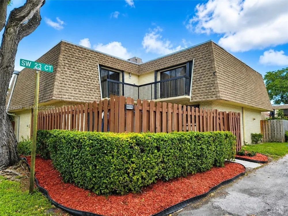 8215 SW 23rd Ct #17D North Lauderdale, FL 33068
