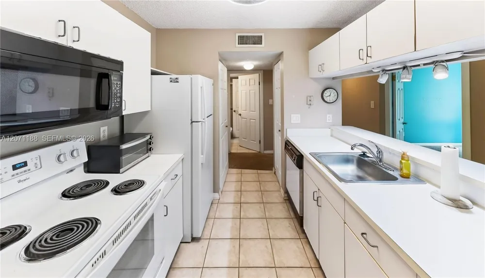 15780 SW 106th Ter #104 Miami, FL 33196