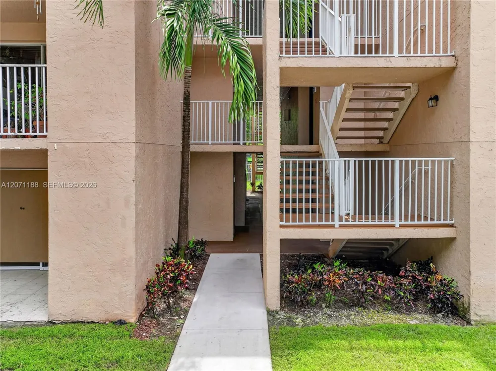 15780 SW 106th Ter #104 Miami, FL 33196