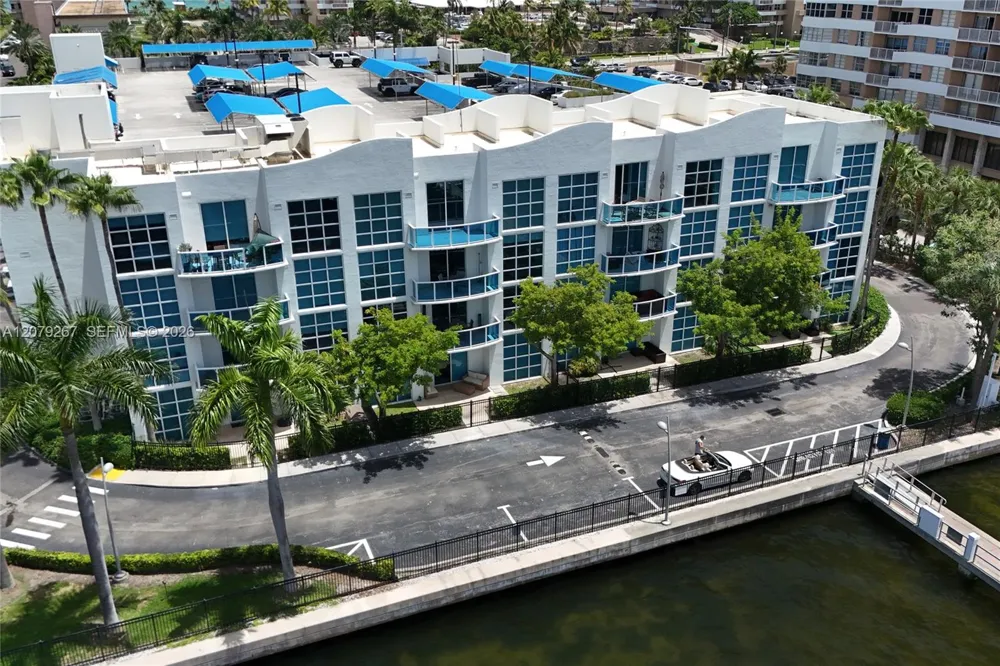 1945 S Ocean Dr #M6 Hallandale Beach, FL 33009