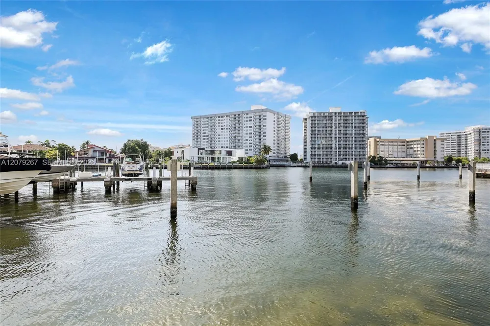 1945 S Ocean Dr #M6 Hallandale Beach, FL 33009