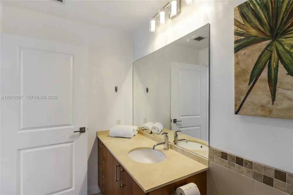1945 S Ocean Dr #M6 Hallandale Beach, FL 33009
