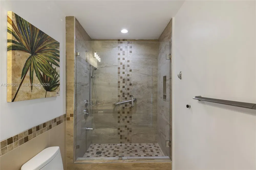 1945 S Ocean Dr #M6 Hallandale Beach, FL 33009