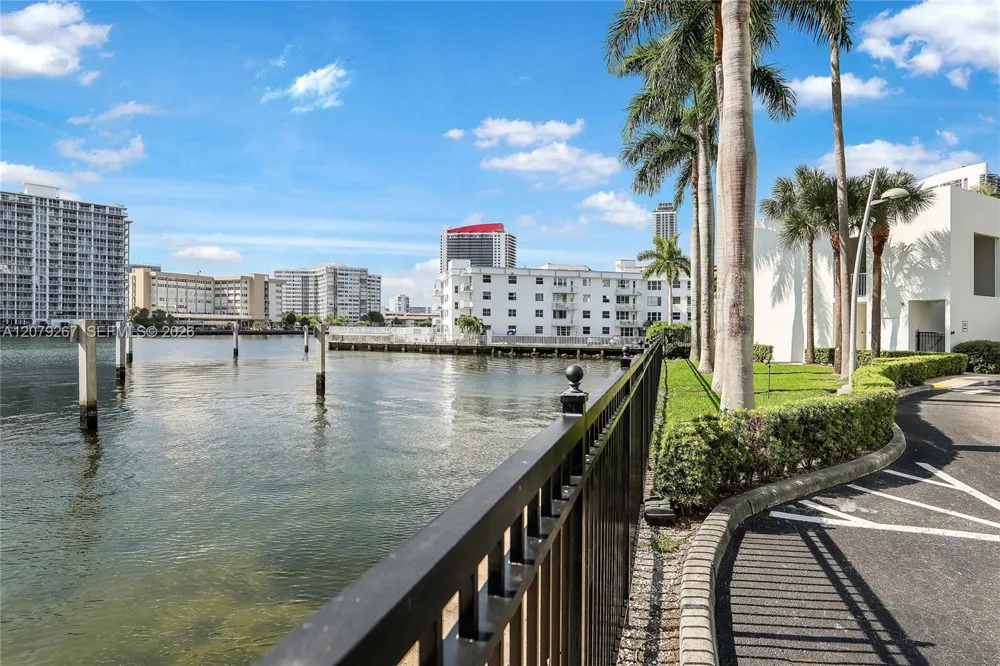 1945 S Ocean Dr #M6 Hallandale Beach, FL 33009