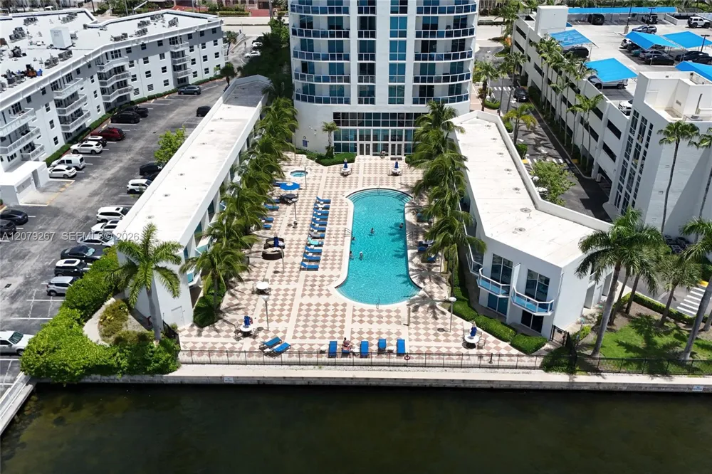 1945 S Ocean Dr #M6 Hallandale Beach, FL 33009