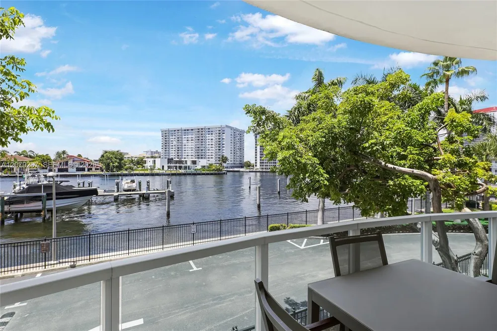 1945 S Ocean Dr #M6 Hallandale Beach, FL 33009
