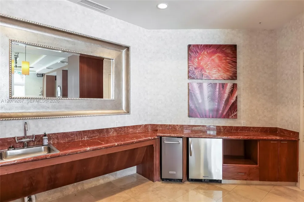 1945 S Ocean Dr #M6 Hallandale Beach, FL 33009