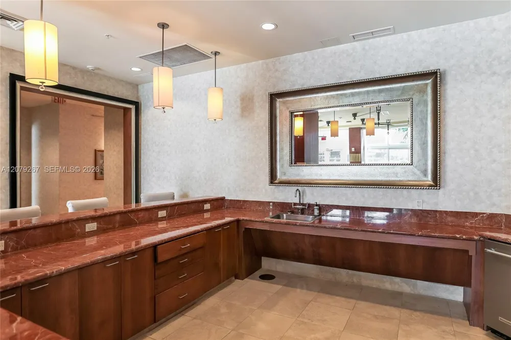 1945 S Ocean Dr #M6 Hallandale Beach, FL 33009