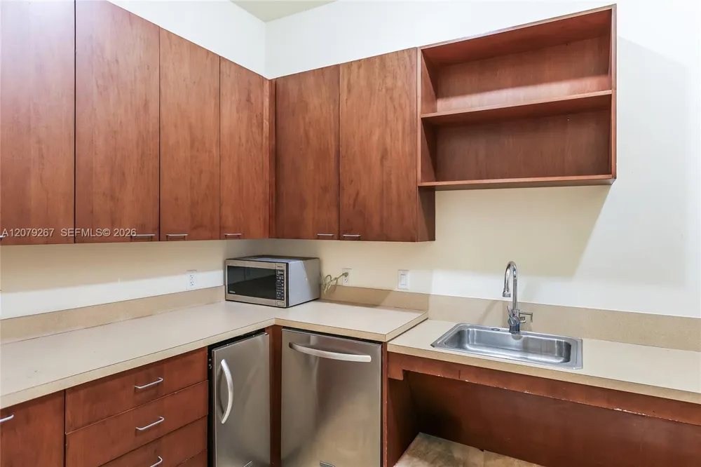 1945 S Ocean Dr #M6 Hallandale Beach, FL 33009