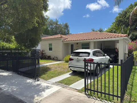 3860 SW 1st St