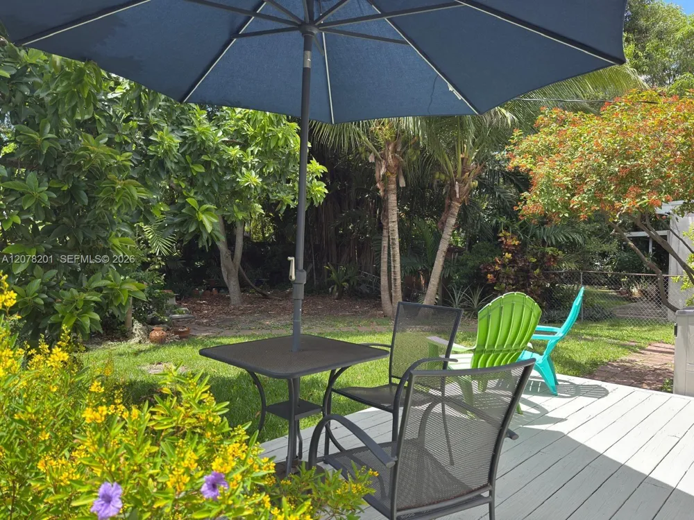 3860 SW 1st St Miami, FL 33134