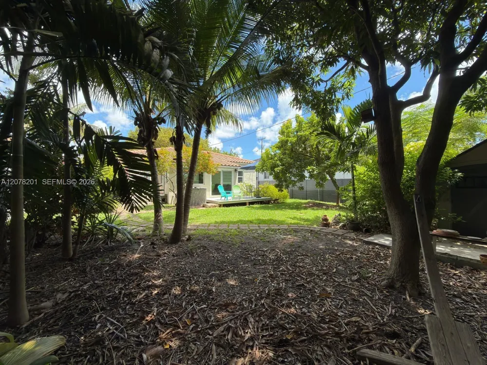3860 SW 1st St Miami, FL 33134