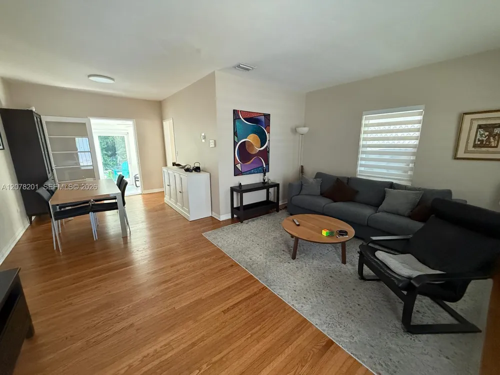 3860 SW 1st St Miami, FL 33134
