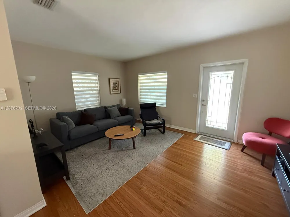 3860 SW 1st St Miami, FL 33134
