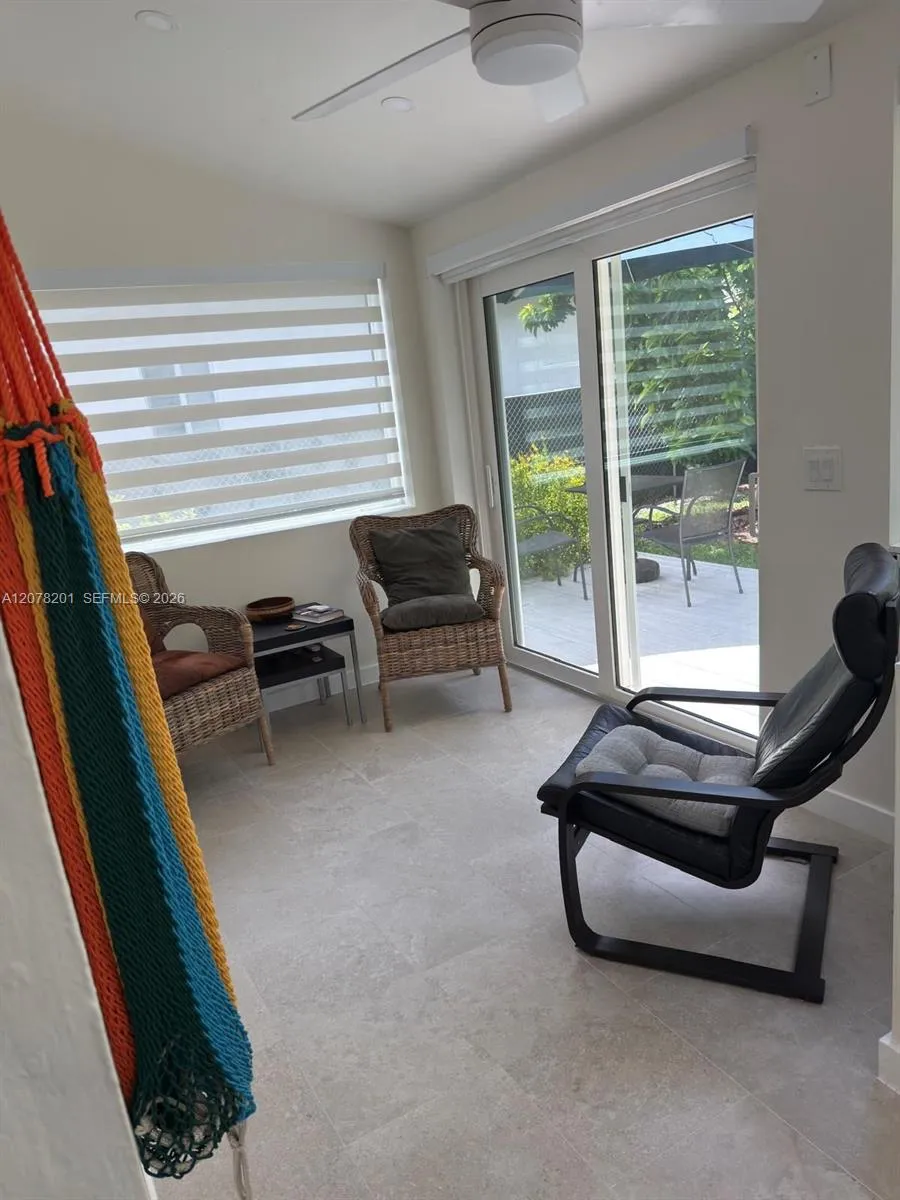 3860 SW 1st St Miami, FL 33134