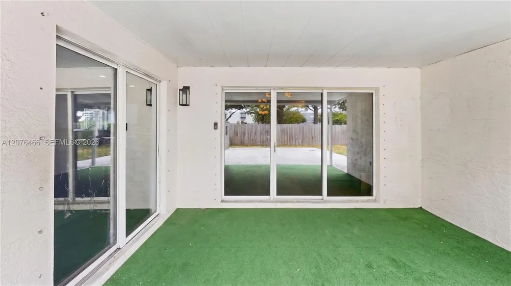 2851 NE 42nd Ave Homestead, FL 33033