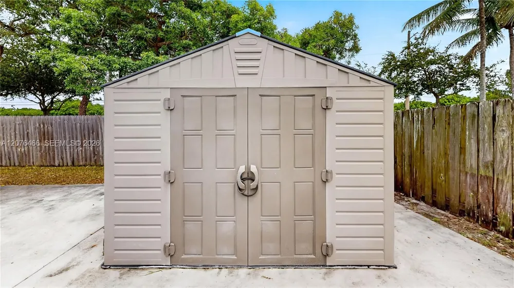 2851 NE 42nd Ave Homestead, FL 33033