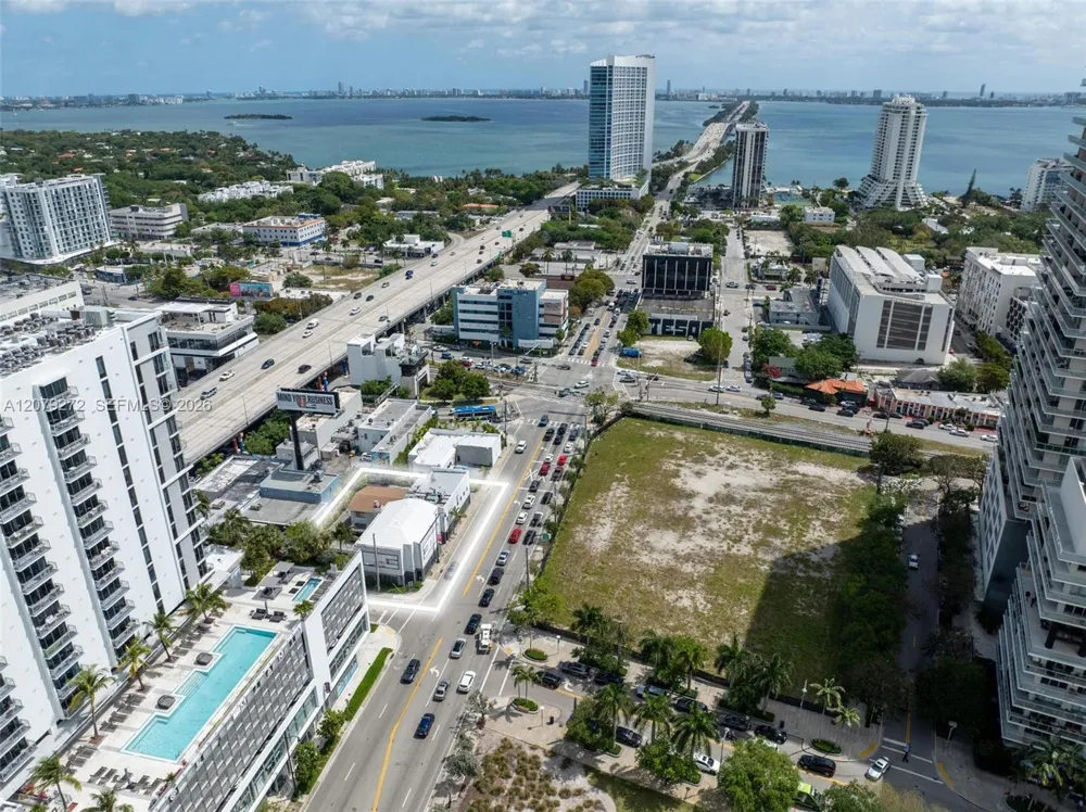 175 NE 36th St Miami, FL 33137