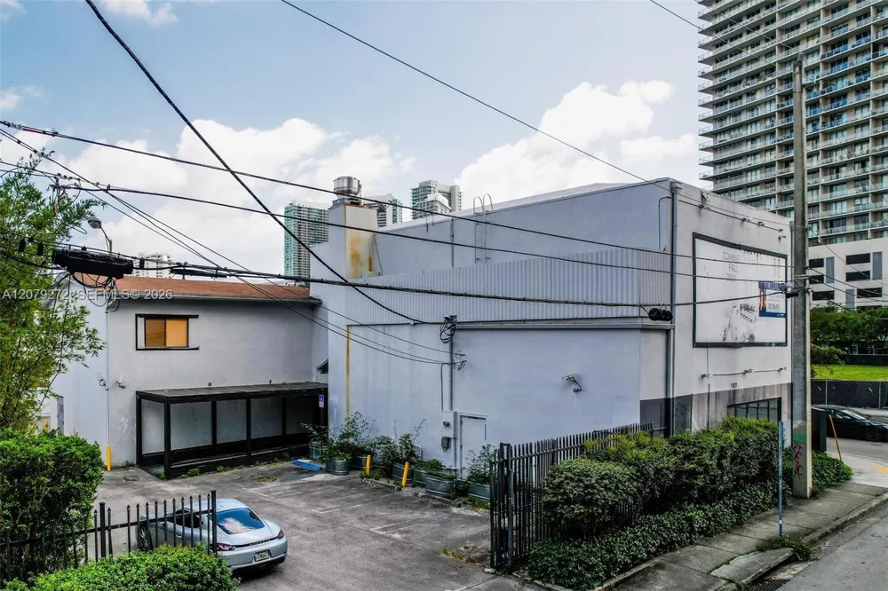 175 NE 36th St Miami, FL 33137