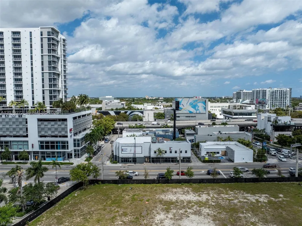 175 NE 36th St Miami, FL 33137