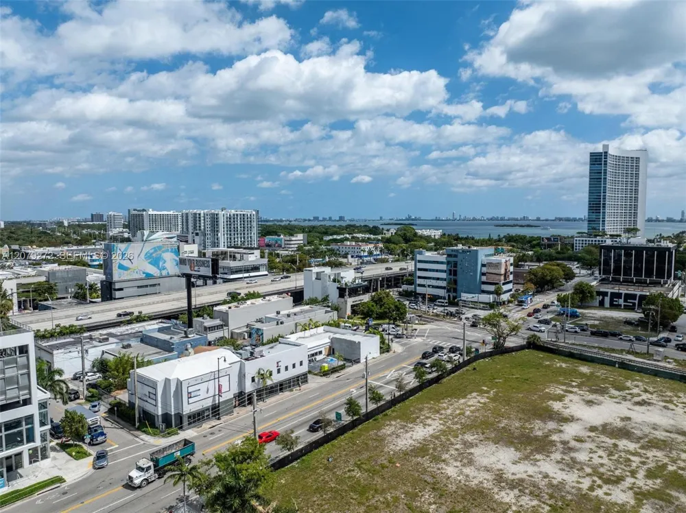 175 NE 36th St Miami, FL 33137
