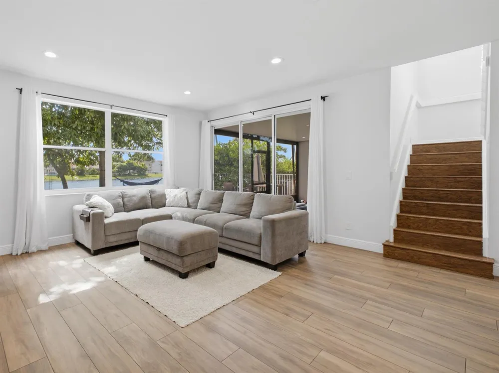 7098 Burgess Drive Lake Worth, FL 33467