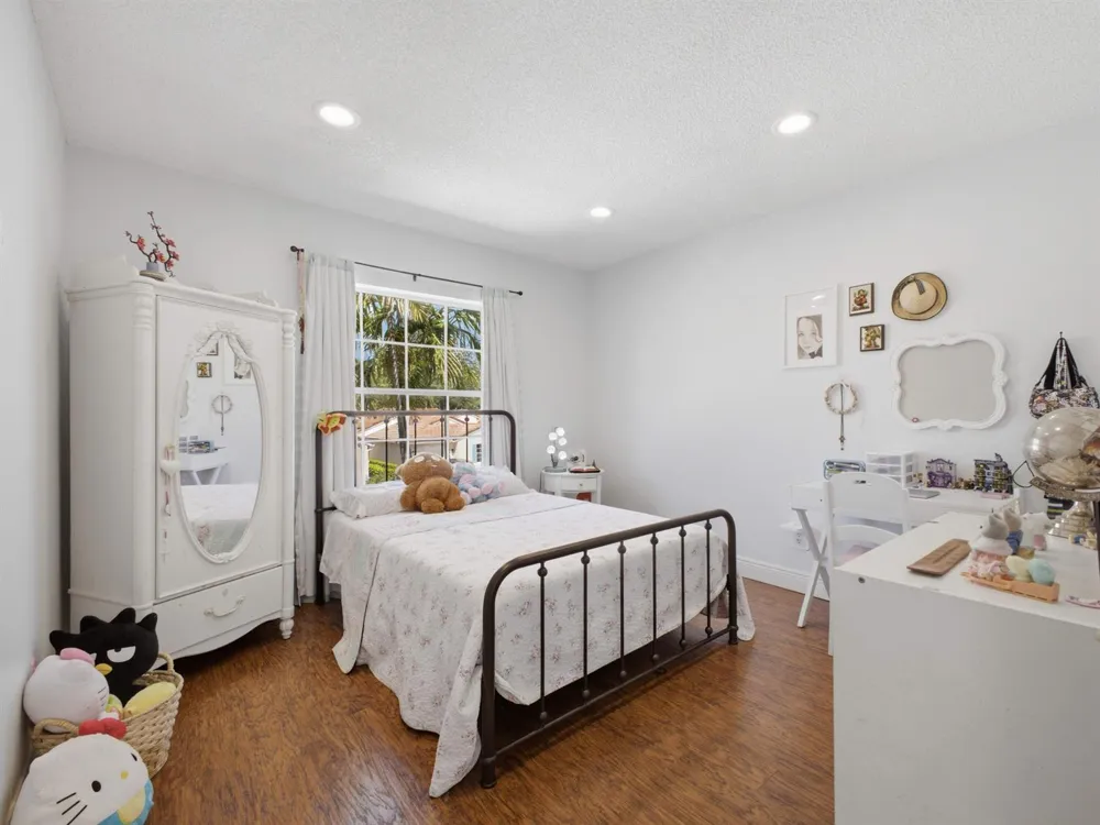 7098 Burgess Drive Lake Worth, FL 33467