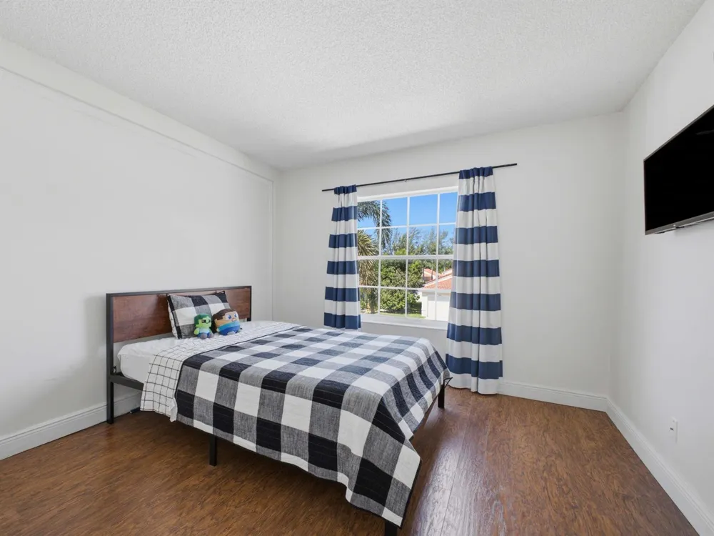 7098 Burgess Drive Lake Worth, FL 33467