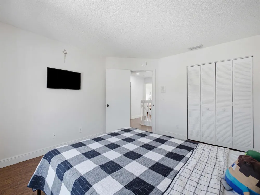 7098 Burgess Drive Lake Worth, FL 33467