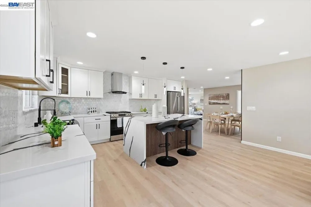 1633 Via Amigos San Lorenzo, CA 94580